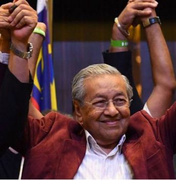 ملائیشیا: مہاتیر محمد کی سیاست میں واپسی، انتخابات میں تاریخی کامیابی