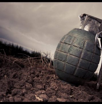 کراچی :مسلح افراد کا گھر پر دستی بم حملہ