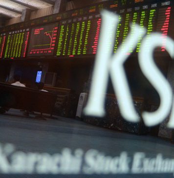 پاکستان کی سیاسی و معاشی ابتر صورتحال :کراچی اسٹاک ایکسچیج میں شدید مندی