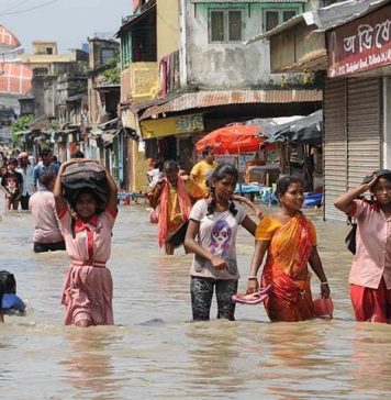 بھارت : طوفان سے 33 افراد ہلاک جبکہ ہزاروں بے گھر