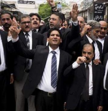 پاکستان بھر میں وکلاء کی دو روزہ ہڑتال شروع