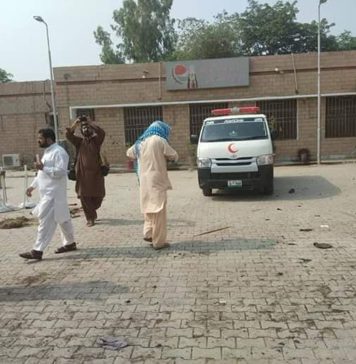 ڈیرہ اسماعیل خان میں خود کش حملہ 9 اہلکار ہلاک متعدد زخمی