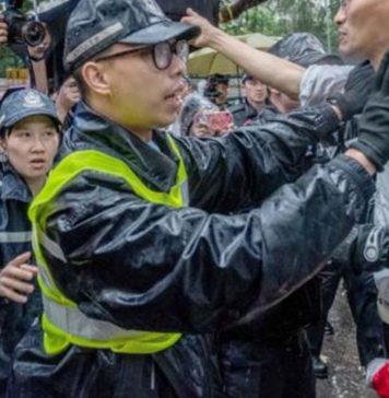 ہانگ کانگ: مظاہروں کے باعث دوسرے روز بھی تمام پروازیں منسوخ