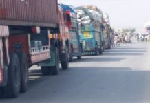 وڈھ : ہندو تاجر قتل کے خلاف کوئٹہ کراچی قومی شاہراہ بلاک