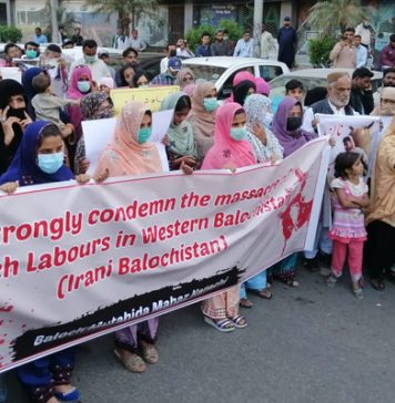 کراچی : ایرانی فورسز کے ہاتھوں بلوچ مزدوروں کی قتل کے خلاف مظاہرہ