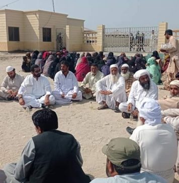 گوادر: گھروں کی مسماری کے خلاف احتجاجی مظاہرہ اور دھرنا