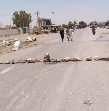 خضدار: ہندو تاجر کے قتل کیخلاف احتجاجاً آر سی ڈی شاہراہ بند