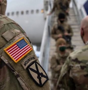 امریکہ اور برطانیہ کا افغانستان سے سفارتی عملے کے انخلاء کے لیے فوج بھیجنے کا اعلان