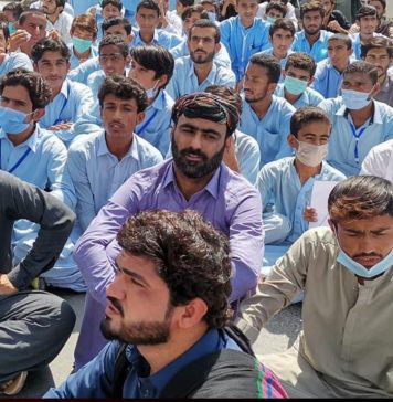 کوئٹہ میں میڈیکل طلبہ کی گرفتاری کے خلاف تربت میں احتجاج