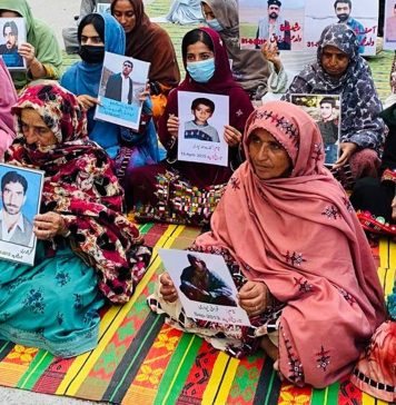 لاپتہ افراد کیلئے دھرنا، حکومت مسلسل غیر ذمہ داری کا مظاہرہ کر رہی ہے – بی وائی سی