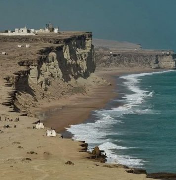 جیونی: پہاڑی تودا گرنے سے چھ افراد دب گئے، بچہ جانبحق