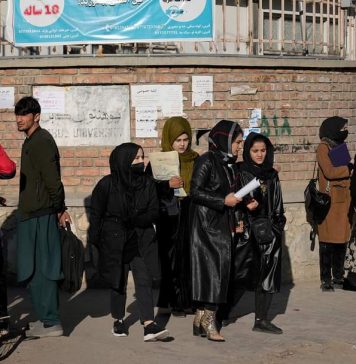 افغانستان میں خواتین کو تعلیم سے روکنا انسانیت کے خلاف جرم ہے: یورپی یونین