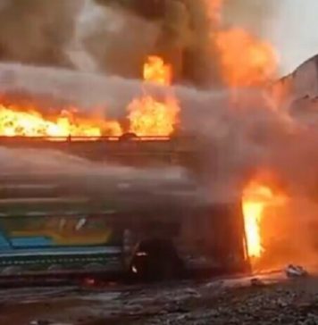 حب: مارکیٹ میں آگ نے دکانوں کو لپیٹ میں لے لیا