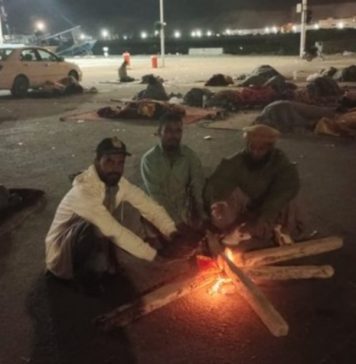 گوادر دھرنا: مظاہرین نے پورٹ و دیگر راستے بند کردیئے
