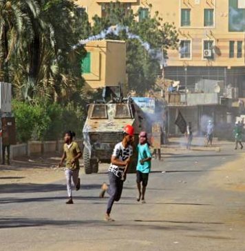 سوڈان: فوج اور پیراملٹری فورسز کے مابین جھڑپ، سوڈان کے دارالحکومت میں شدید کشیدگی