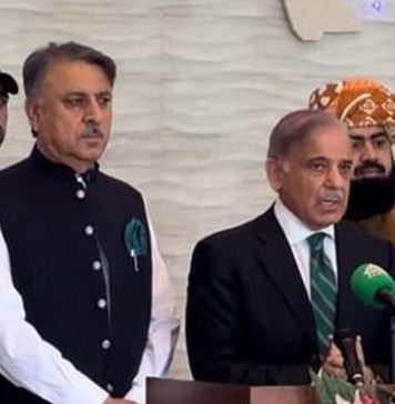 پاکستانی وزیر اعظم کا دورہ گوادر، قدوس بزنجو تقریب میں شریک نہیں ہوئے