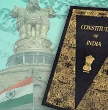 بھارت میں نئے آئین کی تجویز پرہنگامہ اور مودی حکومت کی وضاحت