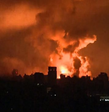 غزہ پر شدید اسرائیلی بمباری: انٹرنیٹ، فون سروزسز ختم، بیرونی دنیا سے رابطہ ٹوٹ گیا