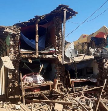 نیپال میں زلزلے سے کم از کم سو اموات، درجنوں زخمی