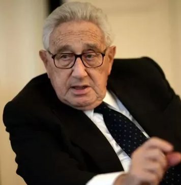 امریکہ کے سابق وزیر خارجہ اور سفارت کار ہنری کسنجر چل بسے