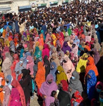 بلوچ نسل کشی کے خلاف احتجاج: وڈھ میں صحافیوں سمیت متعدد افراد کے خلاف مقدمہ دائر