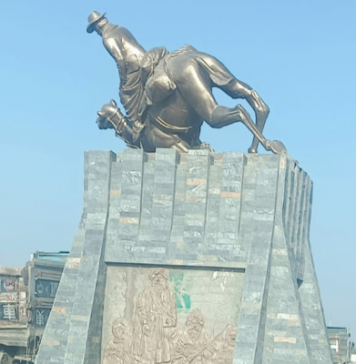 پنجگور: نواب بگٹی کے مجسمے کو نامعلوم افراد نے ایک بار پھر گرا دیا