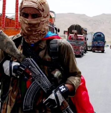 بولان: شاہراہ پر مسلح افراد کا کنٹرول، گاڑیوں کی چیکنگ