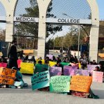 کوئٹہ: بولان میڈیکل کالج کے طلبہ کا مسائل اور ہراسانی کے خلاف احتجاج کا اعلان