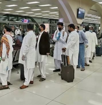 بھیک مانگنے پر مختلف ممالک سے ہزاروں پاکستانی ڈی پورٹ کیے گئے