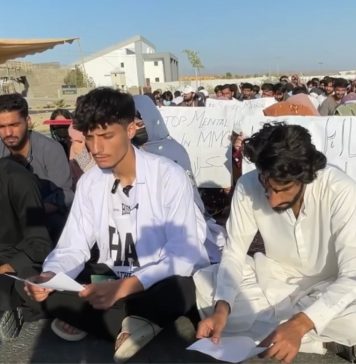 تربت: مکران میڈیکل کالج کے طلبہ کا احتجاج چوتھے روز میں داخل