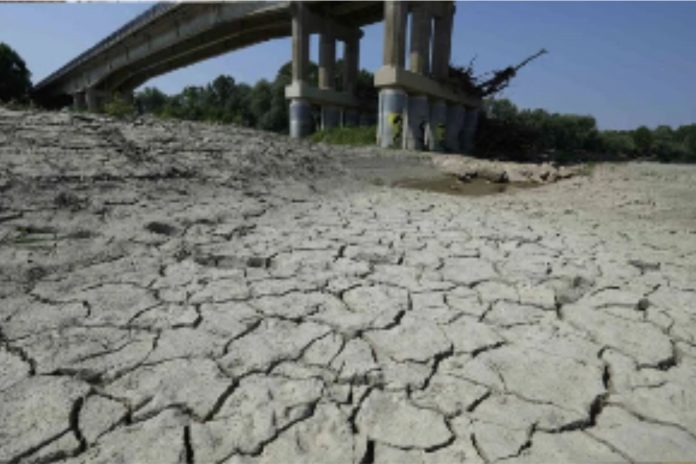 9AD6E039-4E51-45C6-A25F-72010E535D57