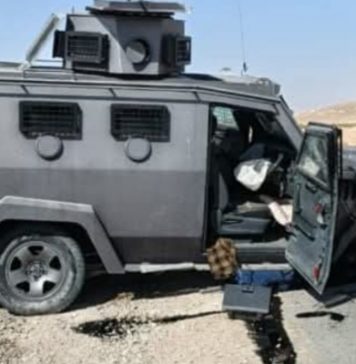 سوراب: پولیس کی بکتر بند گاڑی پر دھماکہ، اہلکار ہلاک