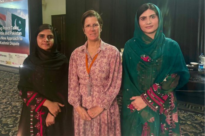 DF25DC0C-6729-47E5-98E5-CC505B94F7AF