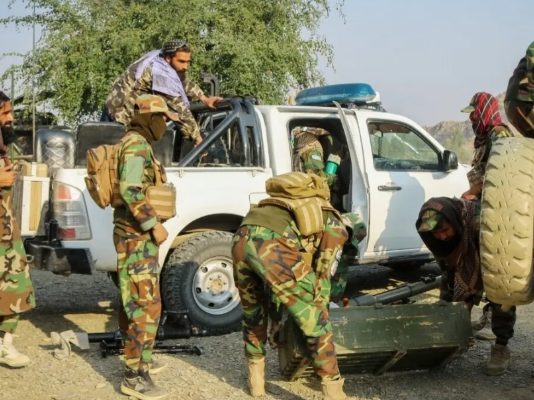 پاکستانی جیٹ طیاروں کی کندهار میں بمباری، تورخم سرحد پر جھڑپیں جاری