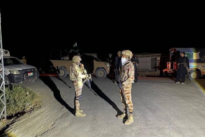 4E8C8BD2-7EE2-45B8-B5EE-EEB1EFCE6BF5