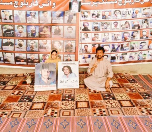 جبری گمشدگیوں کے خلاف وی بی ایم پی کے احتجاج کا 6197 واں روز، راشد حسین بلوچ کی بھتیجی ماہ زیب بلوچ کی شرکت