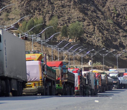 سرحدی بندش: 8 ماہ میں افغانستان کو 140 ارب، پاکستان کو 278 ارب روپے کا نقصان