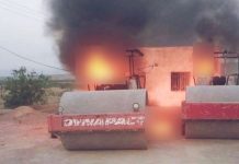 دکی: تعمیراتی کمپنی کی سائٹ پر مسلح افراد کا حملہ، مشینری نذرِ آتش