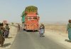 چاغی: تجارتی روٹ پر پانچ بڑی گاڑیاں مسلح افراد کی تحویل میں