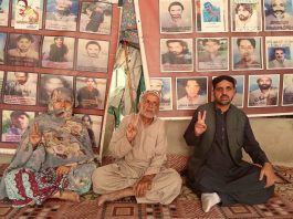 کوئٹہ: جبری گمشدگیوں کے خلاف احتجاجی کیمپ 6374ویں روز بھی جاری، بیبرگ قمبرانی کے والدین کی شرکت