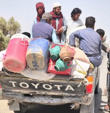 بلوچستان: خاران، قلات اور سوراب میں مرکزی شاہراہوں پر مسلح ناکہ بندیاں