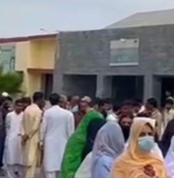 تربت پنجاب سے لائے گئے یوٹیوبرز کی موجودگی: مقامی صحافیوں و طبی عملے سے بدسلوکی کی مذمت کرتے ہیں۔ آل پارٹیز کیچ