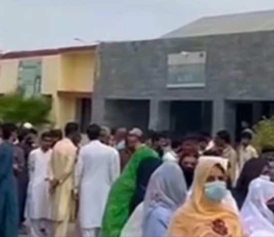 تربت پنجاب سے لائے گئے یوٹیوبرز کی موجودگی: مقامی صحافیوں و طبی عملے سے بدسلوکی کی مذمت کرتے ہیں۔ آل پارٹیز کیچ