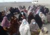 تربت: دو افراد جبری لاپتہ، خواتین کا ایف سی کیمپ کے سامنے دھرنا
